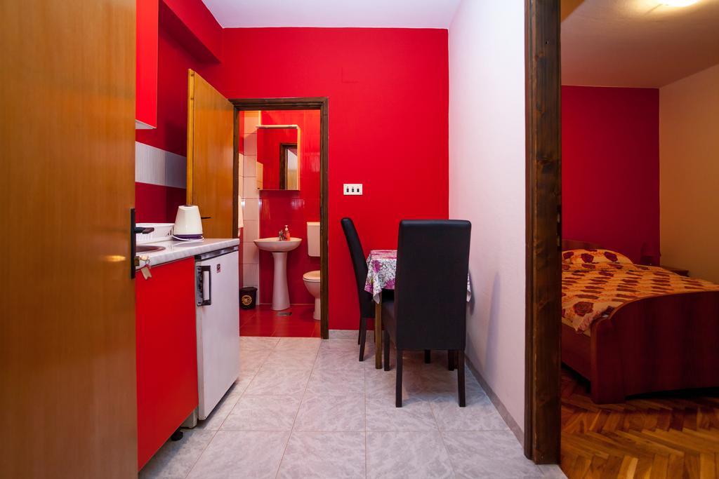 Apartments Ratkovic Tivat Zimmer foto