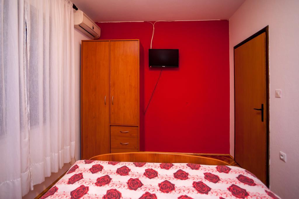 Apartments Ratkovic Tivat Zimmer foto