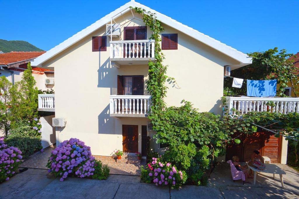 Apartments Ratkovic Tivat Zimmer foto